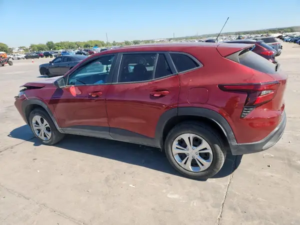 KL77LFE28RC181554 2024 CHEVROLET TRAX - Image 2