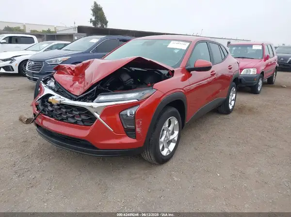 KL77LFE28RC193767 2024 CHEVROLET TRAX - Image 2