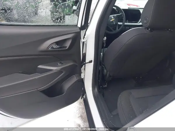 KL77LFE28RC231272 2024 CHEVROLET TRAX - Image 8