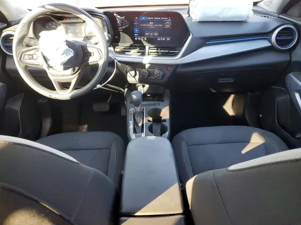 KL77LFE28RC231305 2024 CHEVROLET TRAX - Image 8