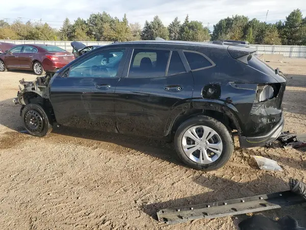 KL77LFE29RC037043 2024 CHEVROLET TRAX - Image 2