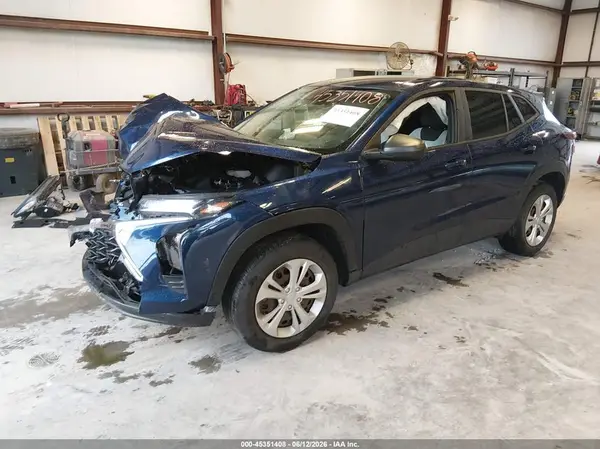 KL77LFE29RC058944 2024 CHEVROLET TRAX - Image 2