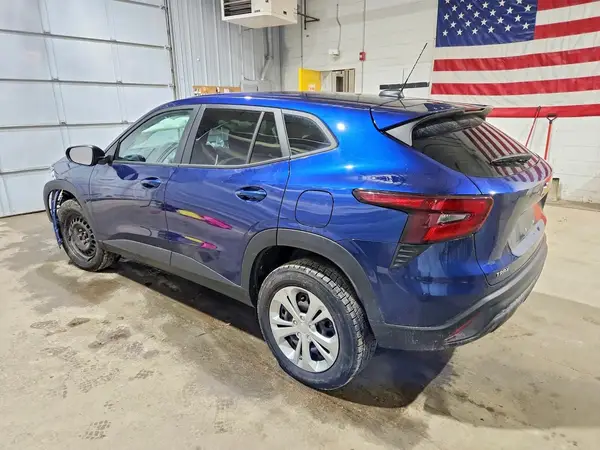 KL77LFE29RC066011 2024 CHEVROLET TRAX - Image 2