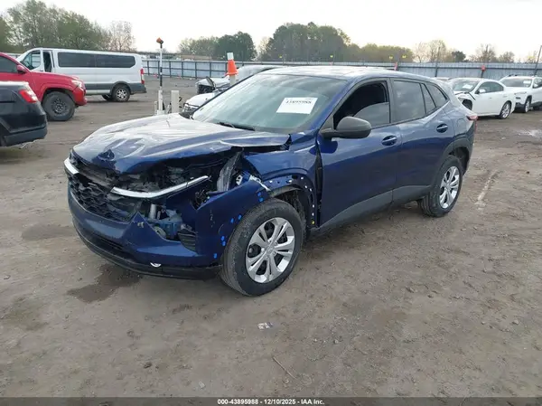 KL77LFE29RC069281 2024 CHEVROLET TRAX - Image 2