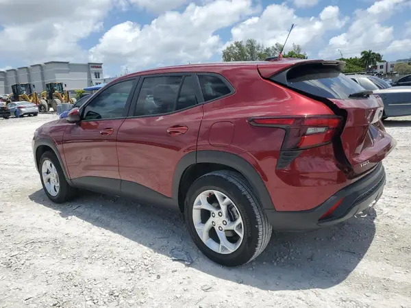 KL77LFE29RC077395 2024 CHEVROLET TRAX - Image 2