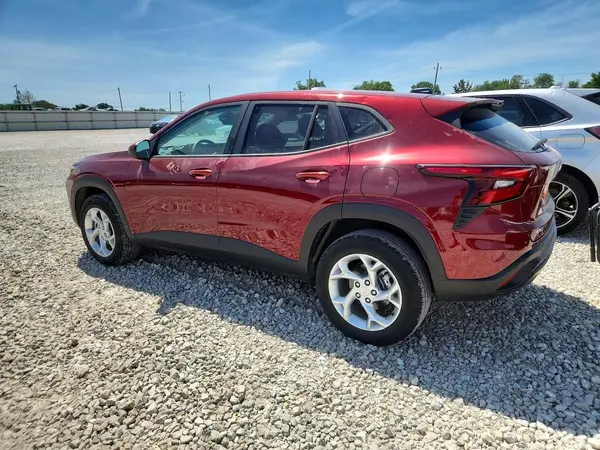 KL77LFE29RC112310 2024 CHEVROLET TRAX - Image 2