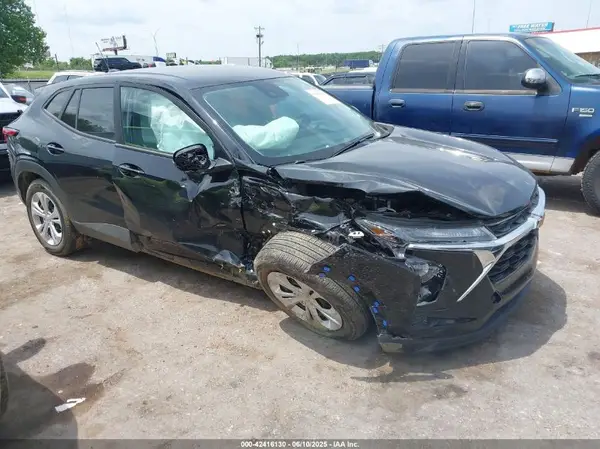 KL77LFE29RC144027 2024 CHEVROLET TRAX - Image 1