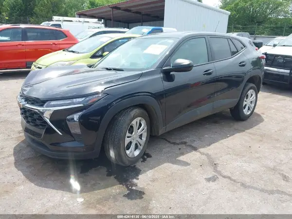 KL77LFE29RC144027 2024 CHEVROLET TRAX - Image 2