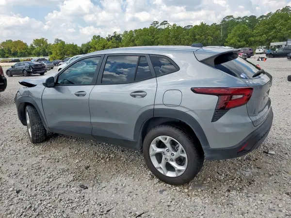 KL77LFE29RC144075 2024 CHEVROLET TRAX - Image 2