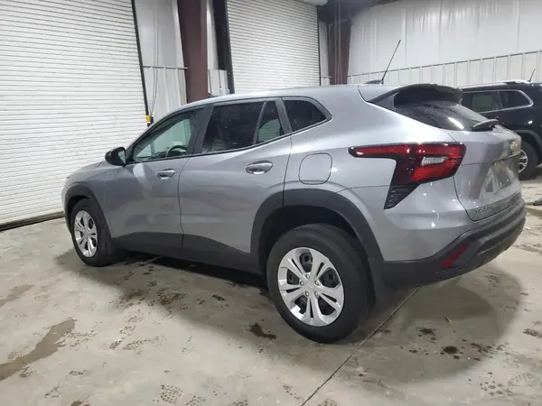 KL77LFE29RC158543 2024 CHEVROLET TRAX - Image 2