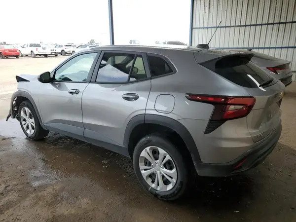 KL77LFE29RC164312 2024 CHEVROLET TRAX - Image 2