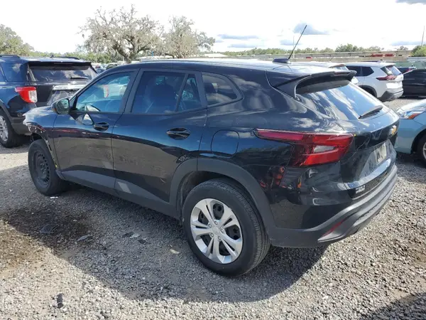 KL77LFE29RC244788 2024 CHEVROLET TRAX - Image 2