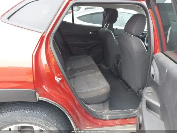 KL77LFE2XRC001765 2024 CHEVROLET TRAX - Image 8