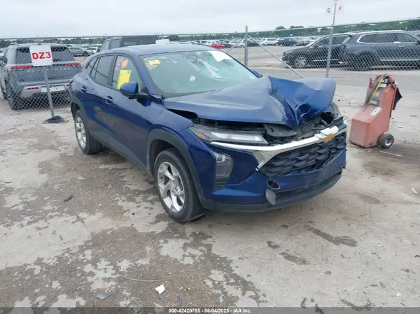 KL77LFE2XRC003337 2024 CHEVROLET TRAX - Image 1