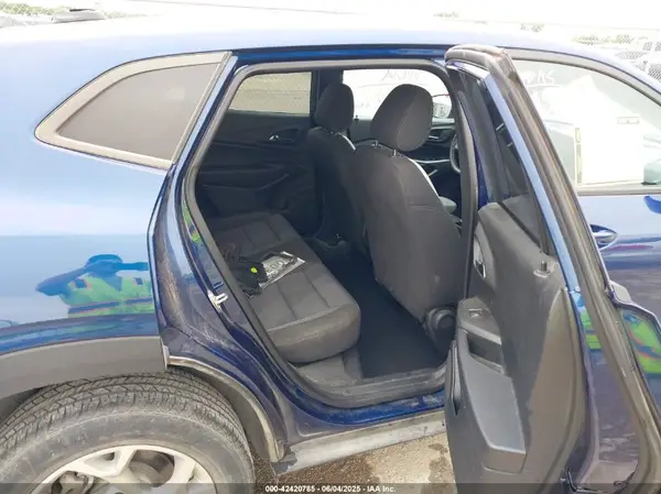 KL77LFE2XRC003337 2024 CHEVROLET TRAX - Image 8