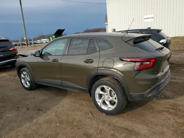 KL77LFE2XRC019294 2024 CHEVROLET TRAX - Image 2