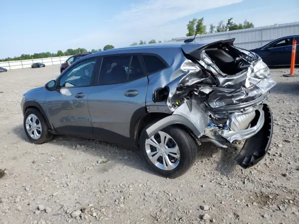 KL77LFE2XRC028139 2024 CHEVROLET TRAX - Image 2