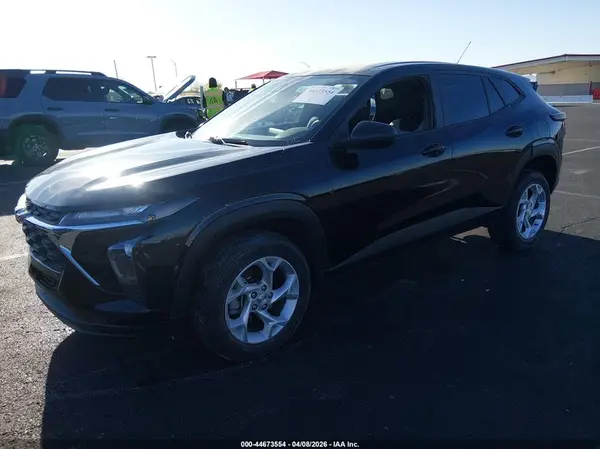 KL77LFE2XRC057706 2024 CHEVROLET TRAX - Image 2