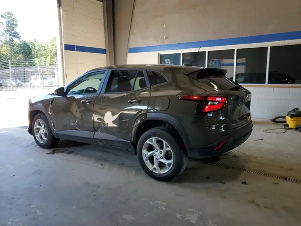 KL77LFE2XRC076739 2024 CHEVROLET TRAX - Image 2