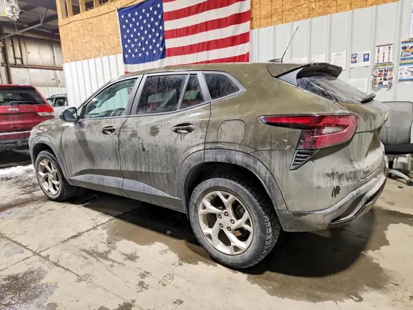 KL77LFE2XRC091581 2024 CHEVROLET TRAX - Image 2