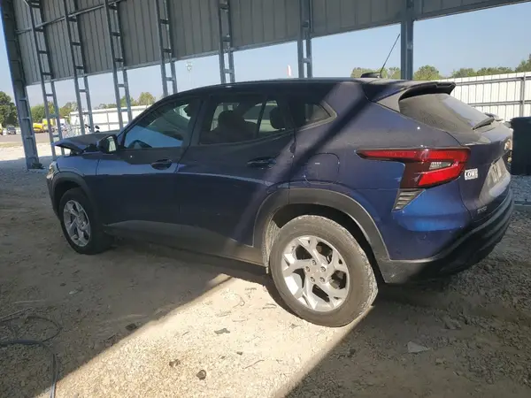 KL77LFE2XRC113742 2024 CHEVROLET TRAX - Image 2