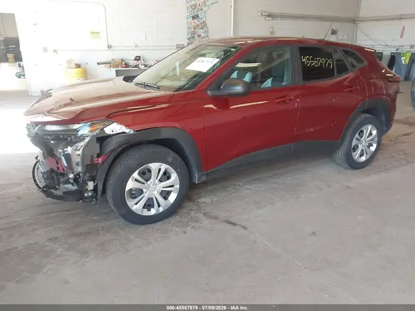 KL77LFE2XRC135580 2024 CHEVROLET TRAX - Image 2