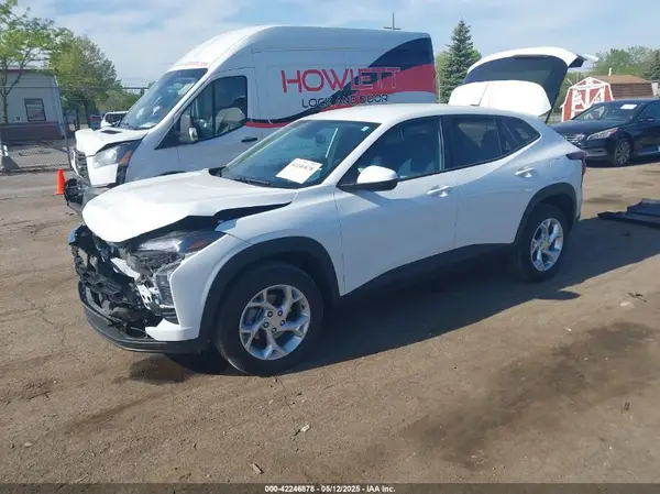 KL77LFE2XRC138950 2024 CHEVROLET TRAX - Image 2