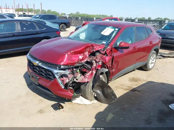 KL77LFE2XRC140536 2024 CHEVROLET TRAX - Image 2