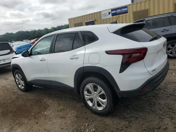 KL77LFE2XRC161824 2024 CHEVROLET TRAX - Image 2