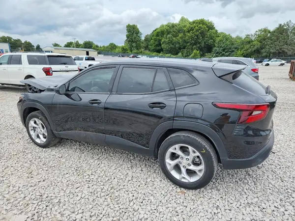 KL77LFE2XRC176906 2024 CHEVROLET TRAX - Image 2
