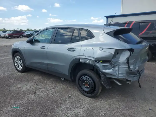 KL77LFE2XRC213789 2024 CHEVROLET TRAX - Image 2