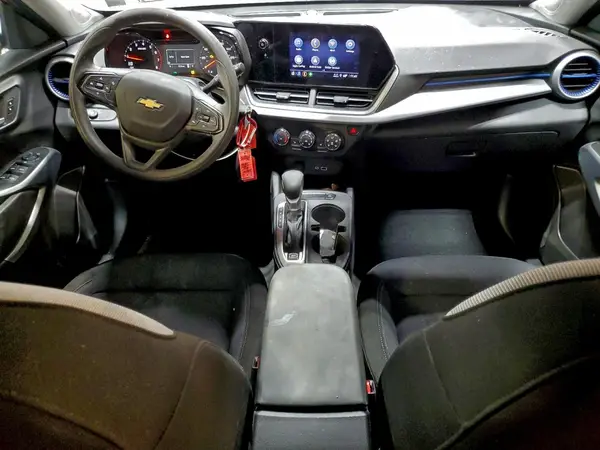 KL77LFEP0SC012579 2025 CHEVROLET TRAX - Image 8