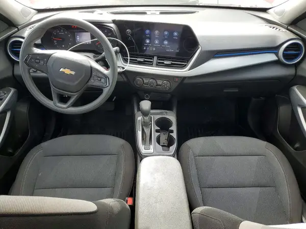 KL77LFEP0SC028104 2025 CHEVROLET TRAX - Image 8