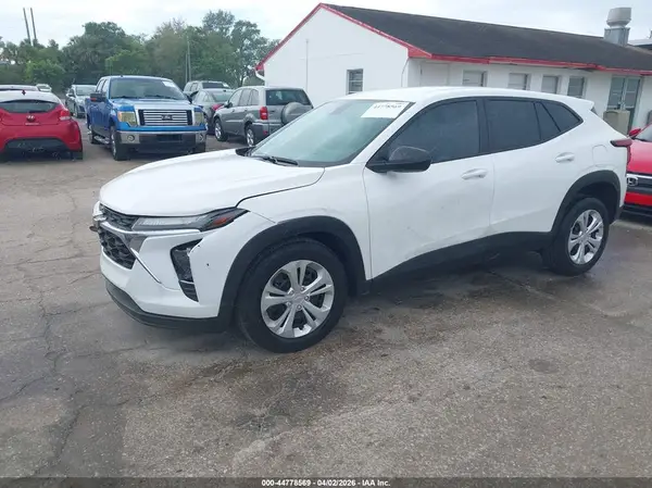 KL77LFEP0SC073401 2025 CHEVROLET TRAX - Image 2