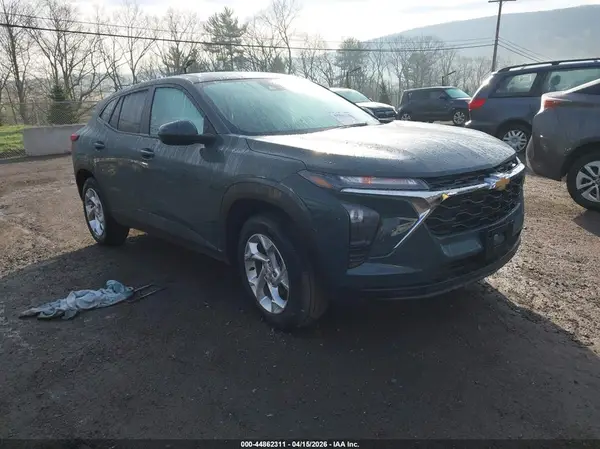 KL77LFEP0SC077805 2025 CHEVROLET TRAX - Image 1