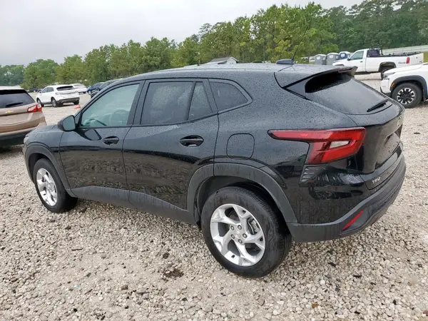 KL77LFEP0SC103223 2025 CHEVROLET TRAX - Image 2