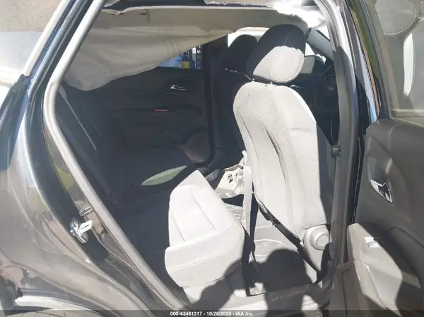 KL77LFEP0SC143611 2025 CHEVROLET TRAX - Image 8