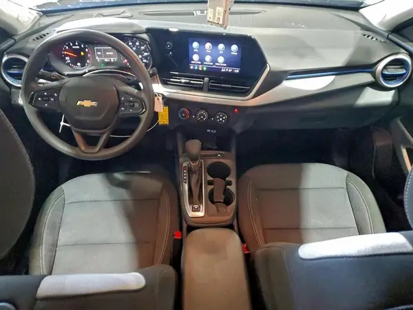 KL77LFEP0SC220865 2025 CHEVROLET TRAX - Image 8