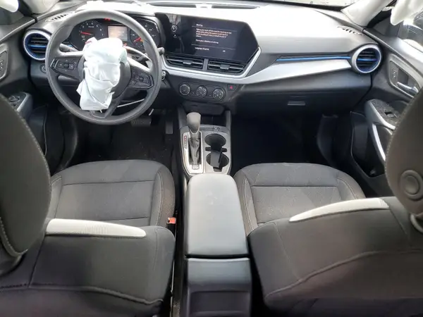 KL77LFEP0SC235365 2025 CHEVROLET TRAX - Image 8