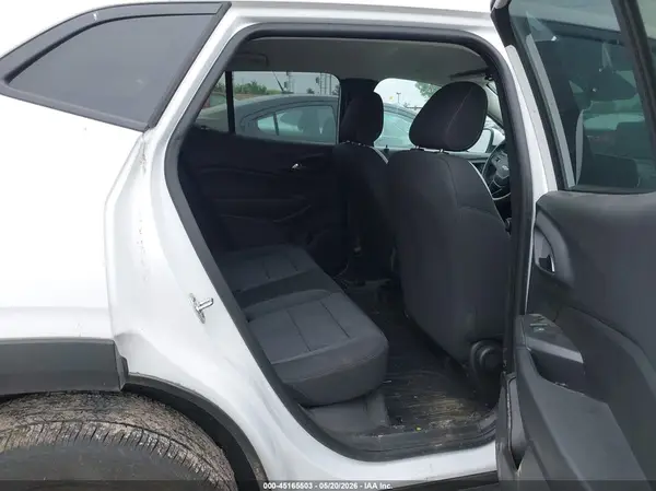 KL77LFEP0SC303955 2025 CHEVROLET TRAX - Image 8