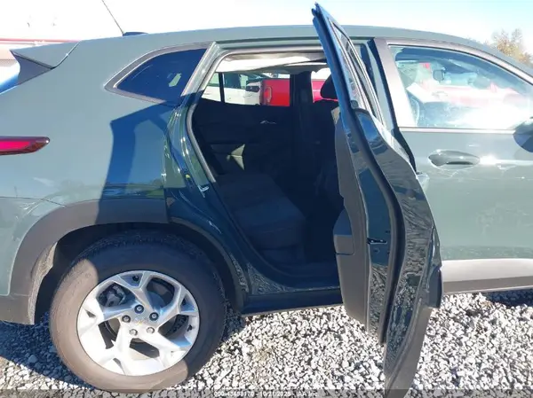 KL77LFEP0SC318813 2025 CHEVROLET TRAX - Image 8