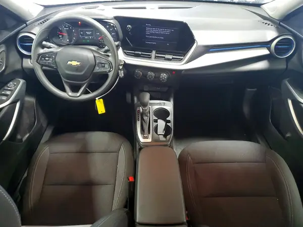 KL77LFEP0SC334767 2025 CHEVROLET TRAX - Image 8