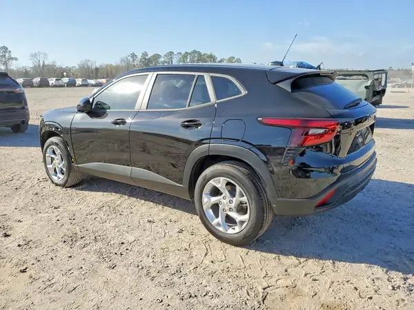 KL77LFEP0SC343193 2025 CHEVROLET TRAX - Image 2