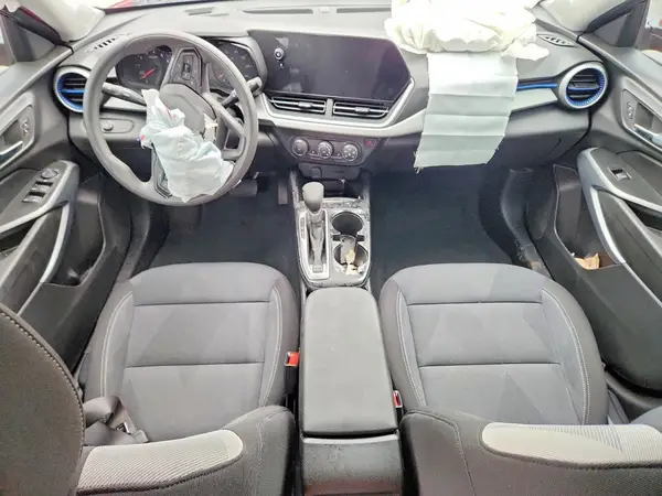 KL77LFEP0TC054350 2026 CHEVROLET TRAX - Image 8