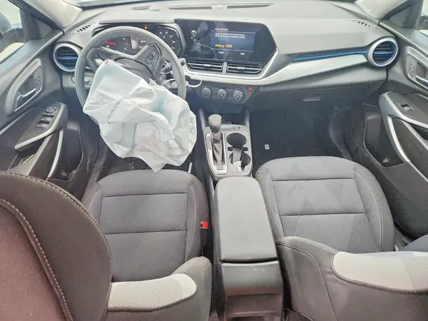 KL77LFEP0TC105152 2026 CHEVROLET TRAX - Image 8