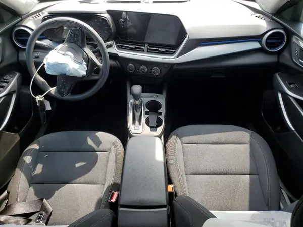 KL77LFEP0TC117463 2026 CHEVROLET TRAX - Image 8