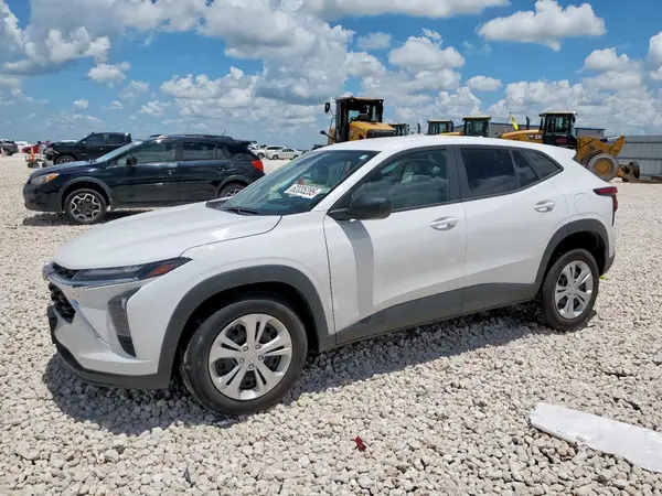 KL77LFEP1SC002238 2025 CHEVROLET TRAX - Image 1