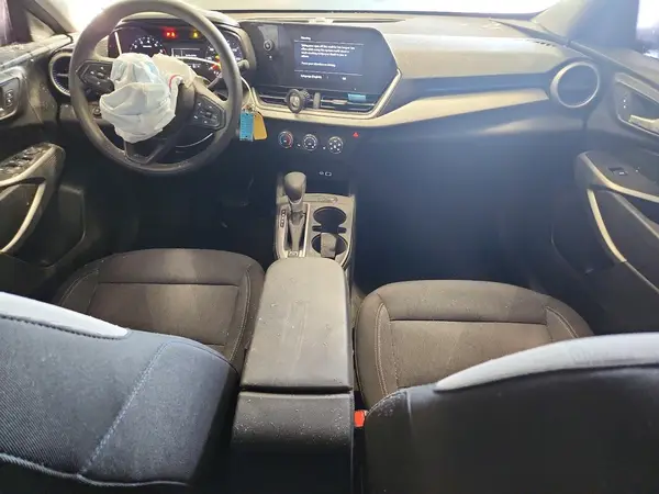 KL77LFEP1SC002658 2025 CHEVROLET TRAX - Image 8