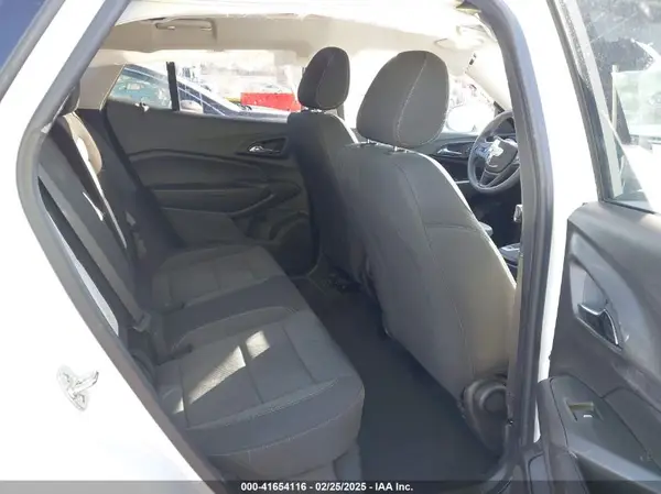 KL77LFEP1SC004863 2025 CHEVROLET TRAX - Image 8