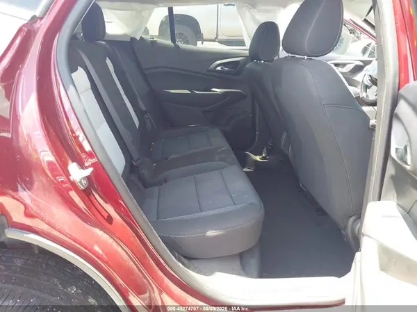 KL77LFEP1SC010940 2025 CHEVROLET TRAX - Image 8